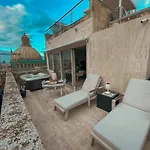 Penthouse With Jacuzzi & Panoramic Views - Heart Of Valletta
