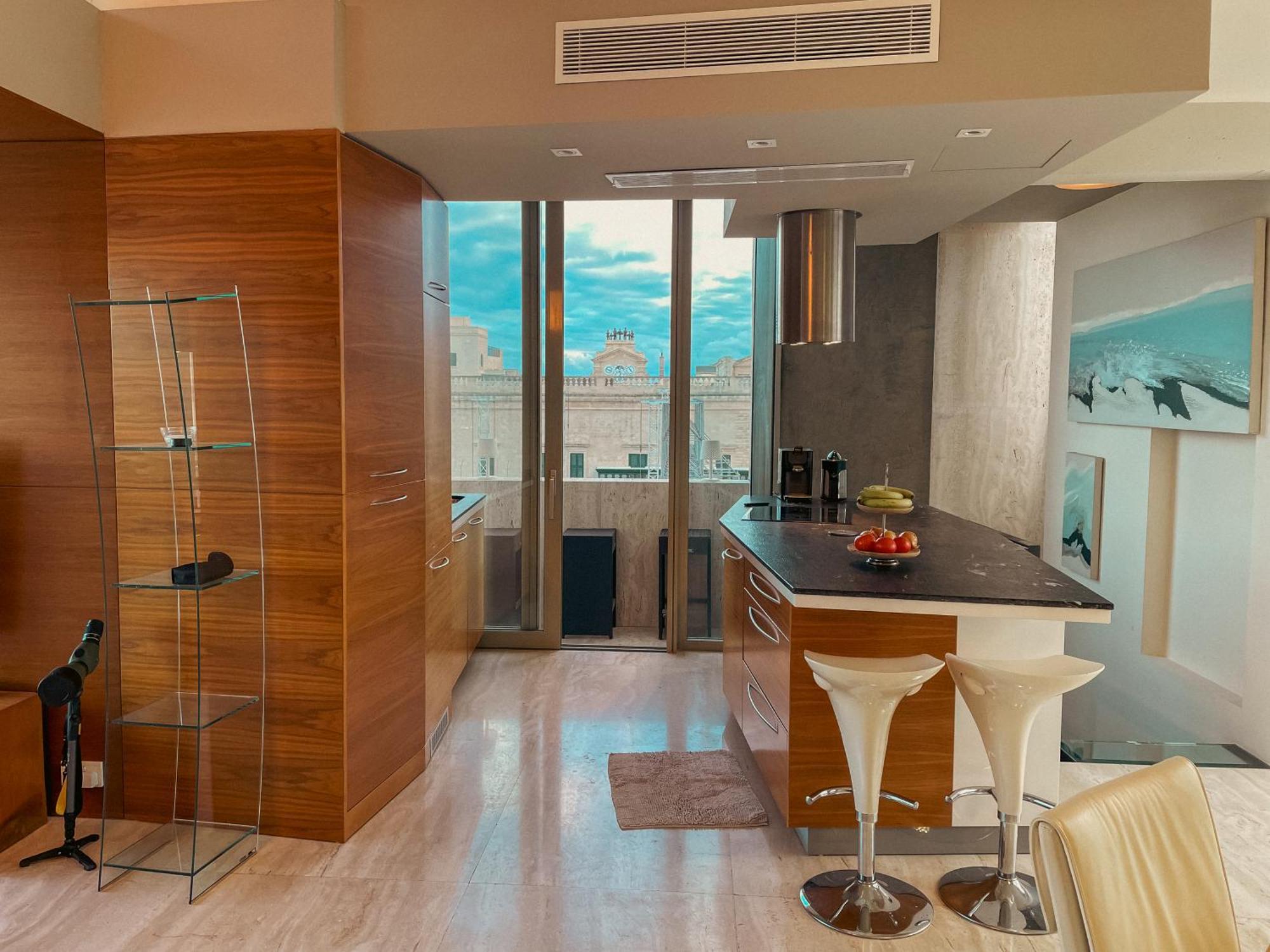 Penthouse With Jacuzzi & Panoramic Views - Heart Of