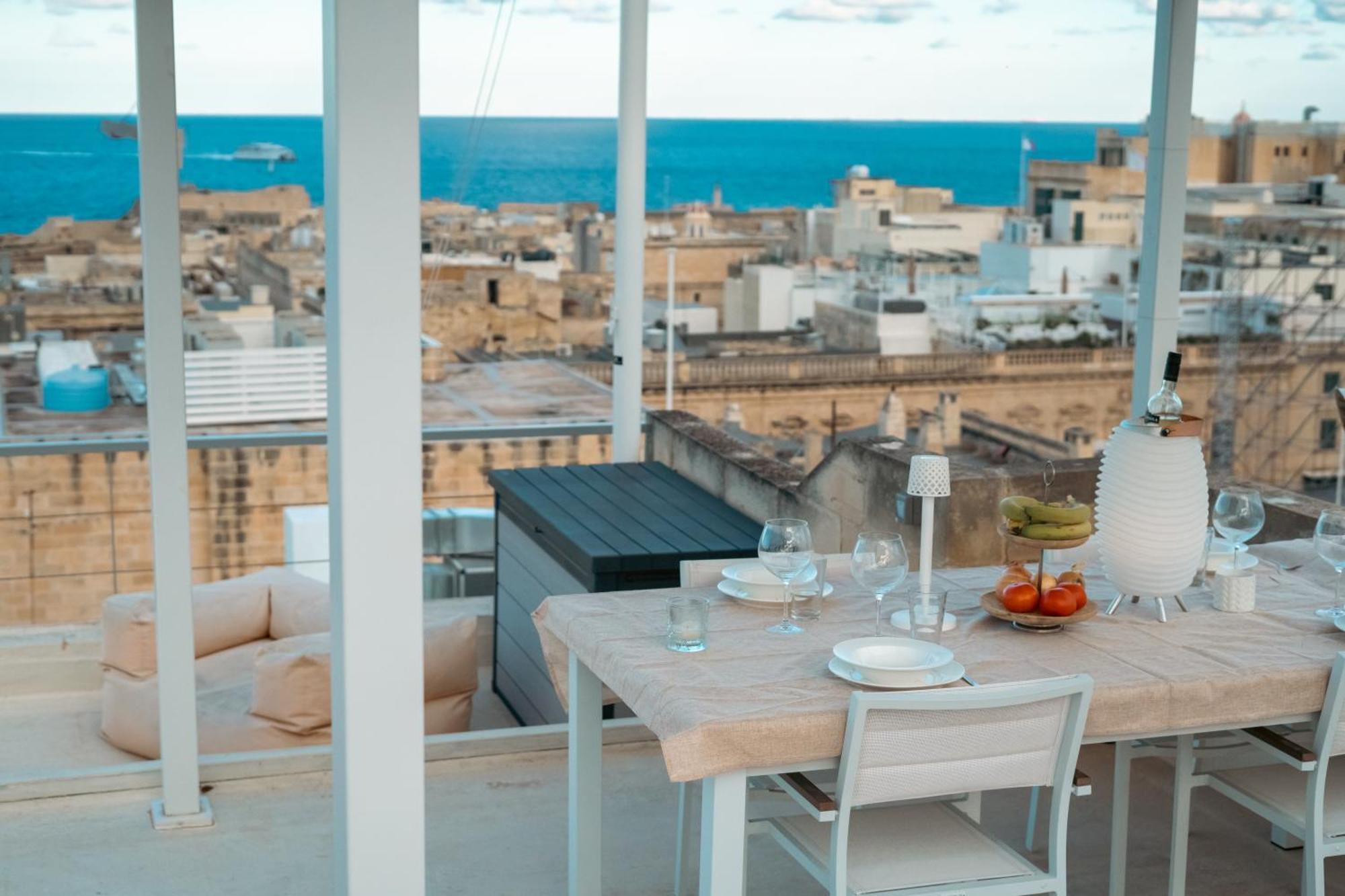 Apartment Penthouse With Jacuzzi & Panoramic Views - Heart Of Valletta
