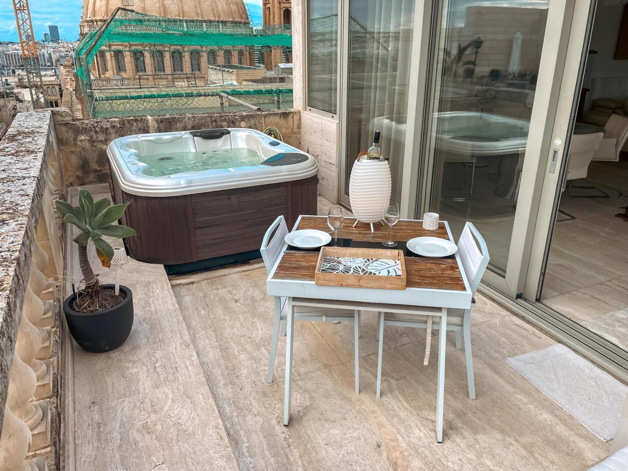 Penthouse With Jacuzzi & Panoramic Views - Heart Of Appartement *