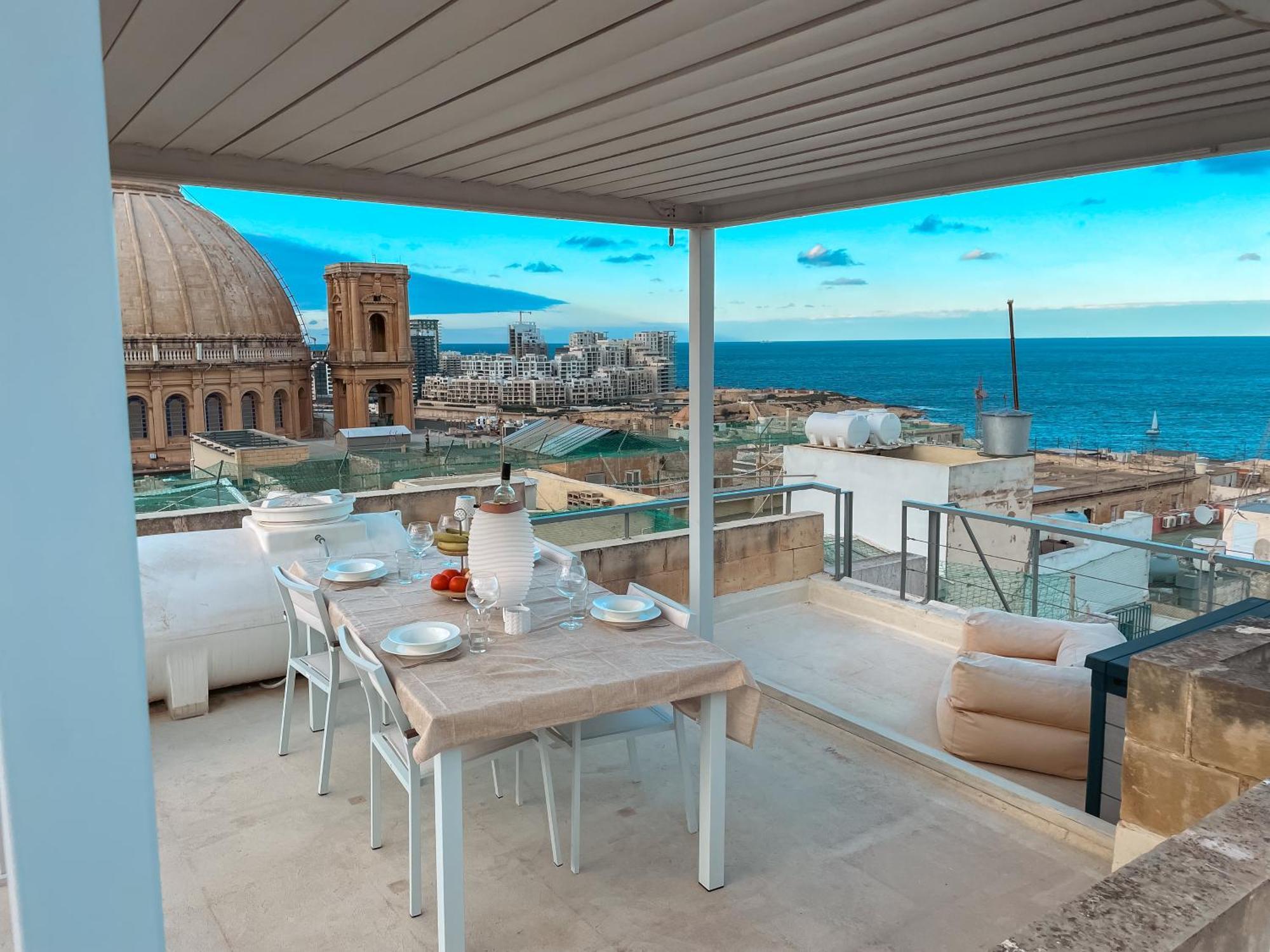 Penthouse With Jacuzzi & Panoramic Views - Heart Of Apartment *