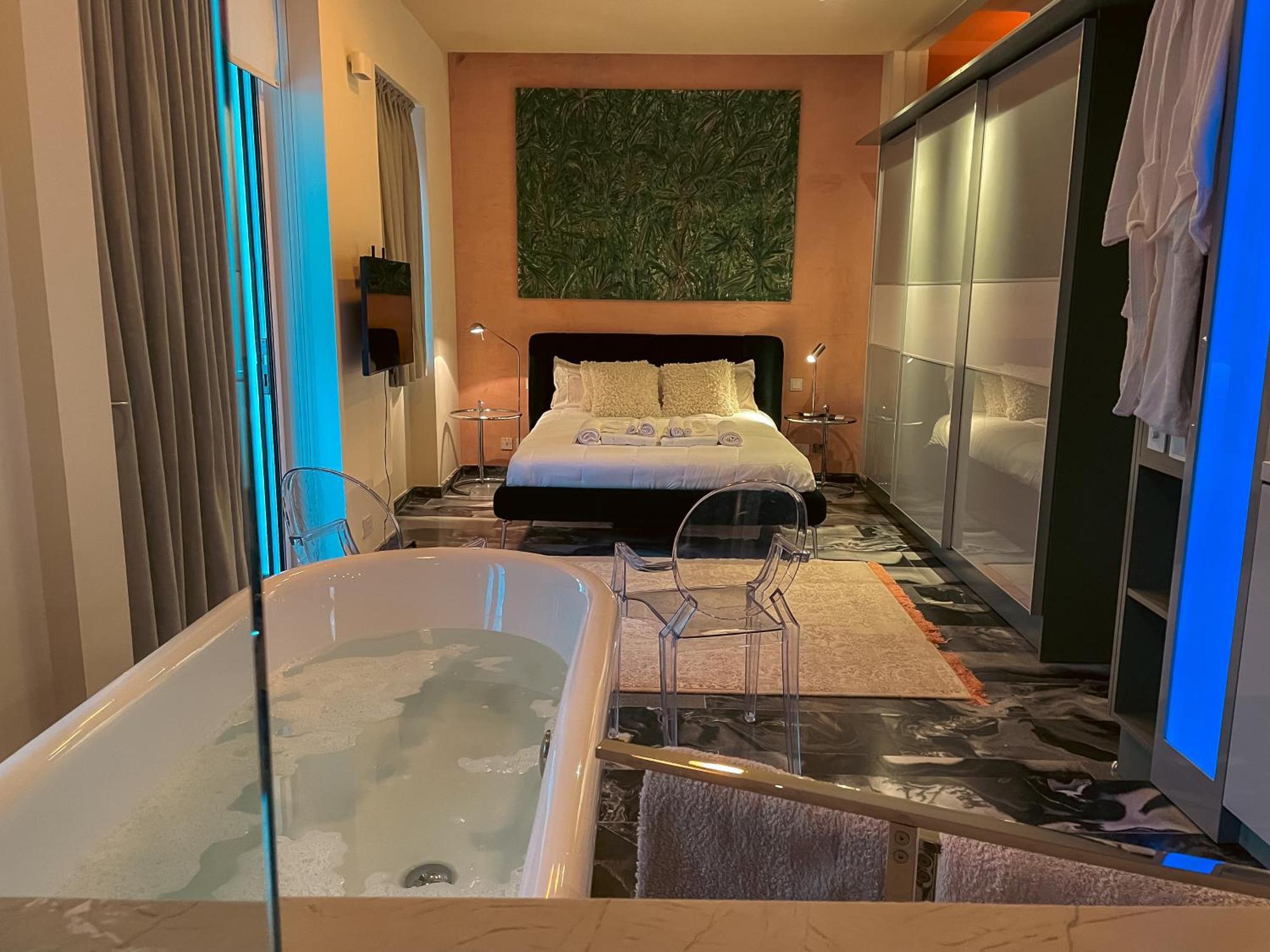 Apartment Penthouse With Jacuzzi & Panoramic Views - Heart Of *